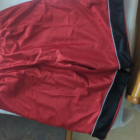 Nike basketball shorts - Picture 3 of 3